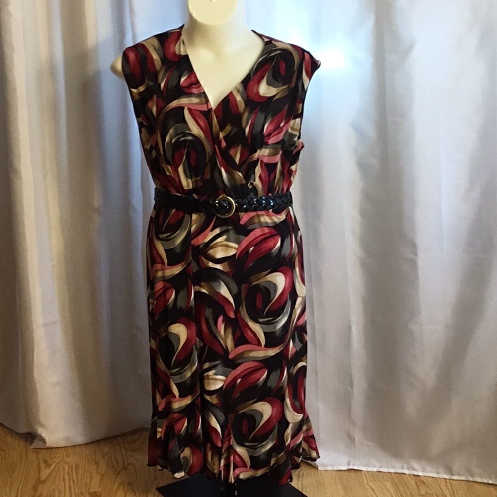 Multicolored v neck sleeveless dress in size 20 - Picture 2 of 8